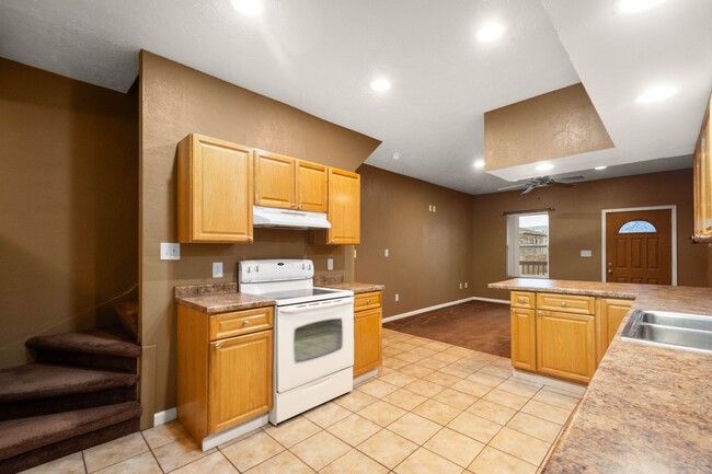 Building Photo - Cozy 1 Bedroom in McKeesport available May...