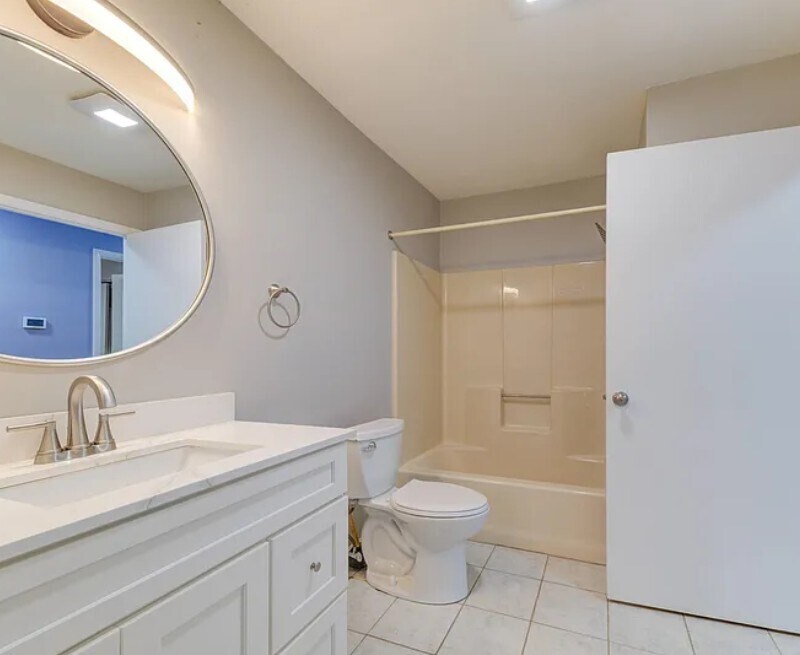 Bathroom - 504 Greenwich Dr