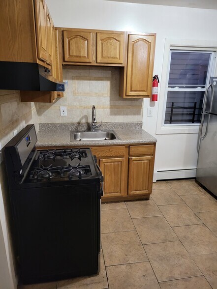 Building Photo - 791 S 13th St