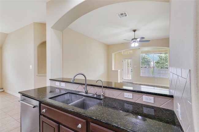Building Photo - 3608 Glastonbury Trail