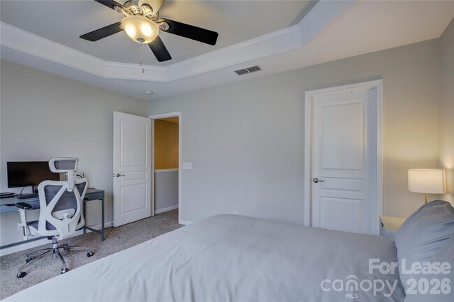 Building Photo - 629 6th Baxter Crossing