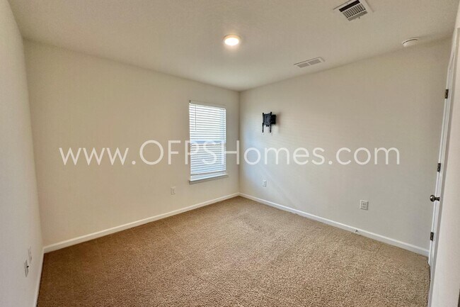 Building Photo - 812 Moorhen Wy