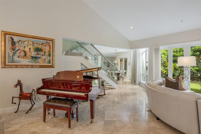 Building Photo - 755 Tiziano Ave