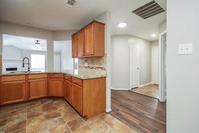 Building Photo - 7457 Parkland Manor Dr