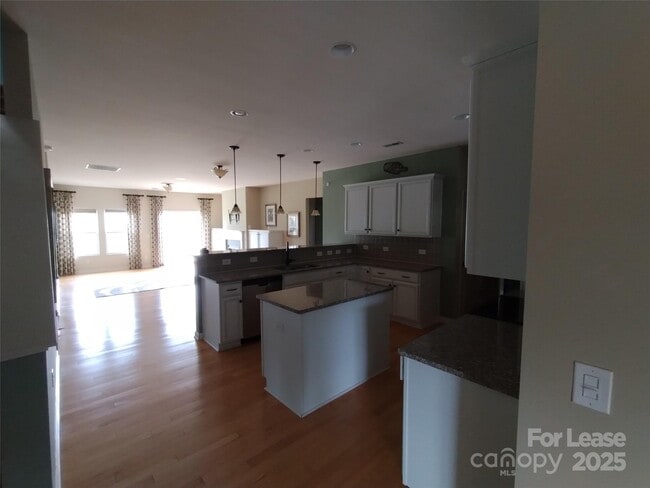 Building Photo - 105 E Neel Ranch Rd