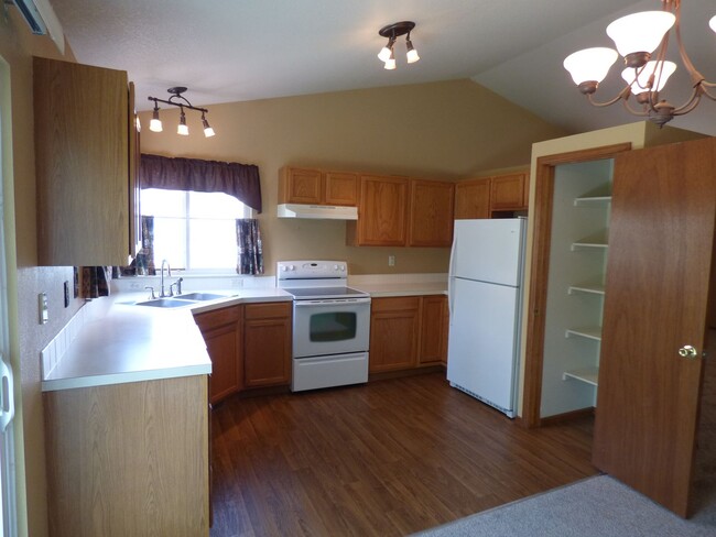 Building Photo - 3 Bedroom home in Loveland