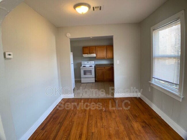 Building Photo - 3815 N Kentucky Ave