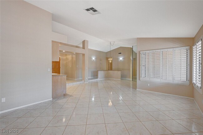 Building Photo - 6317 W Canyon Ridge Dr
