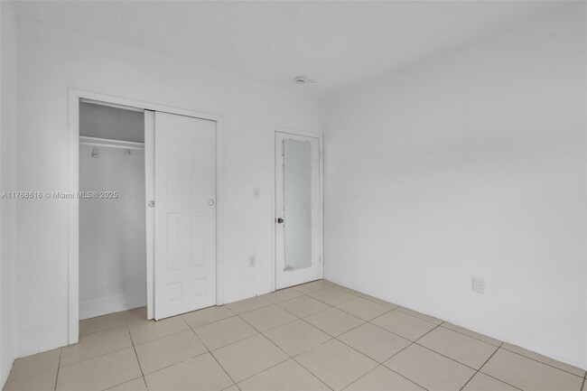 Building Photo - 601 NW 90th St