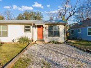 Building Photo - 1018 Mead St