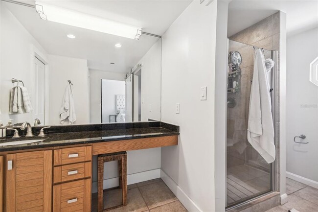 Building Photo - 762 S Village Cir