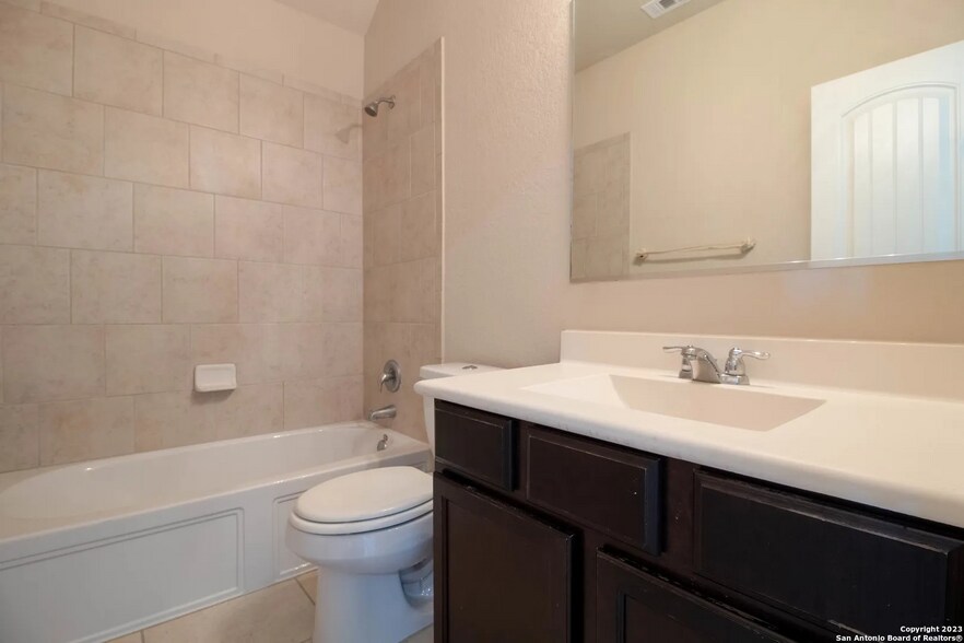 Building Photo - 15110 Gelding Hts