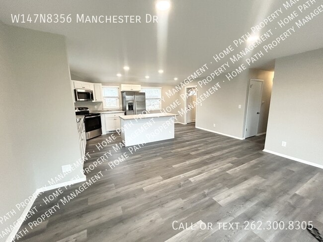 Building Photo - W147N8356 Manchester Dr