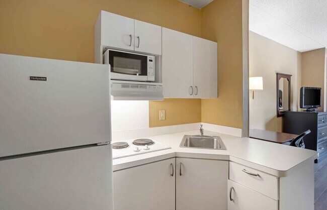 Building Photo - Furnished Studio-Philadelphia - Airport - Tinicum Blvd