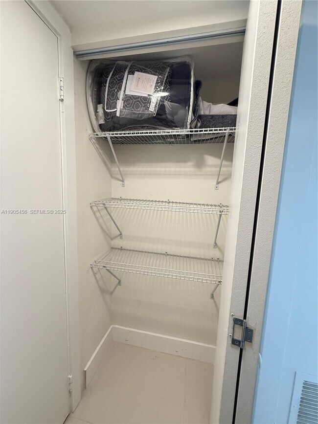 Building Photo - 2780 NE 183rd St