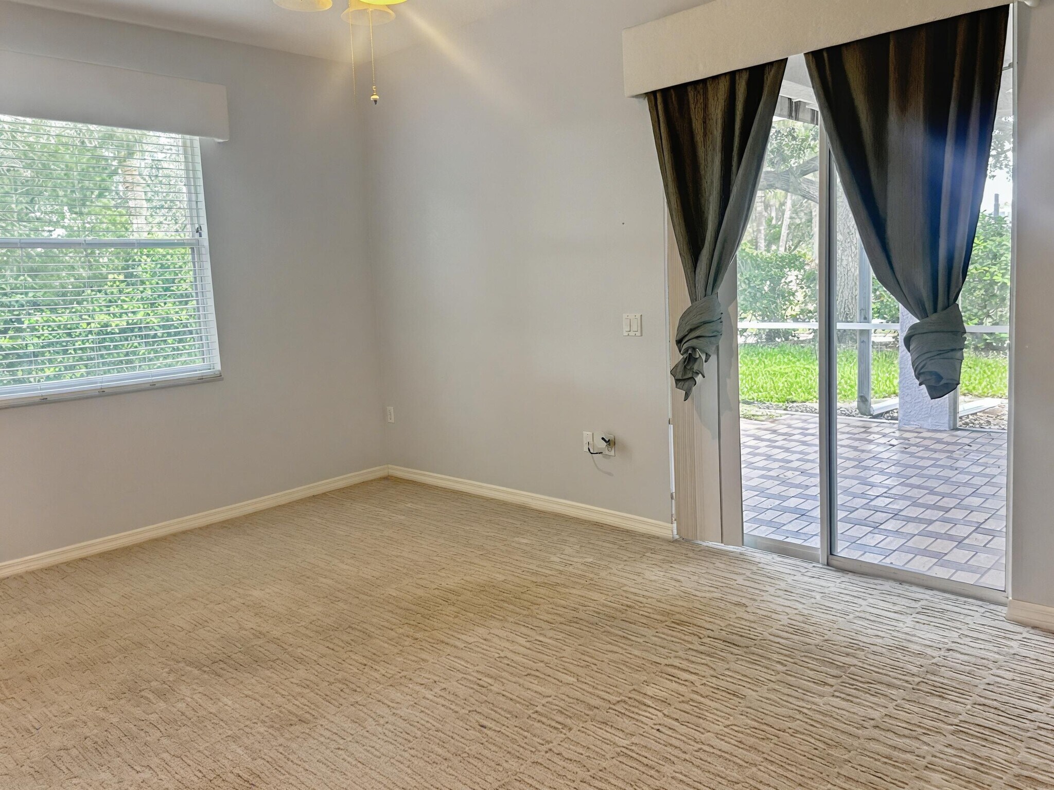 Building Photo - 1494 Millbrook Cir