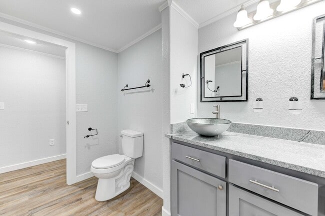 Building Photo - Available NOW!!!! Beautiful 1 story, 3 bedroom, 2 bath home.This is exactly what you have been lo...