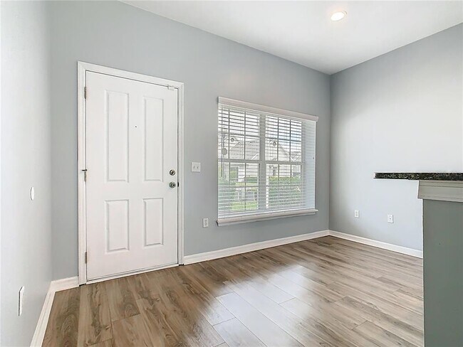 Building Photo - 2051 Winterset Dr