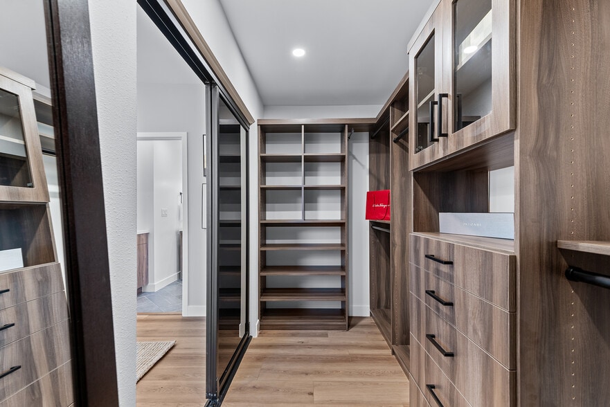 Ultra-Luxe Master Closet - 13135 Mindanao Way