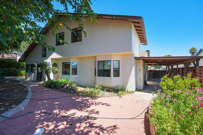 Building Photo - 741 Danica Pl