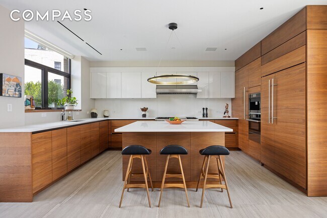 Building Photo - 15 Leonard St