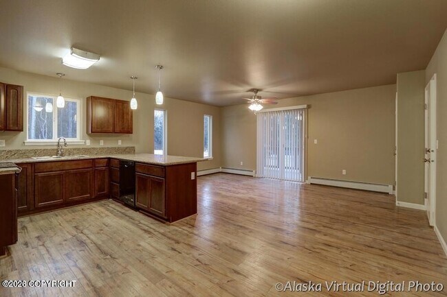 Building Photo - 1133 Caulkins St