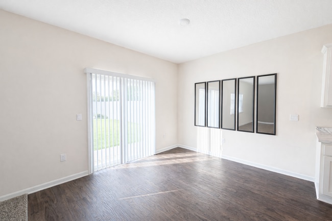 Building Photo - 5 Bedroom Home with Flex Room & First-Floor Guest Suite