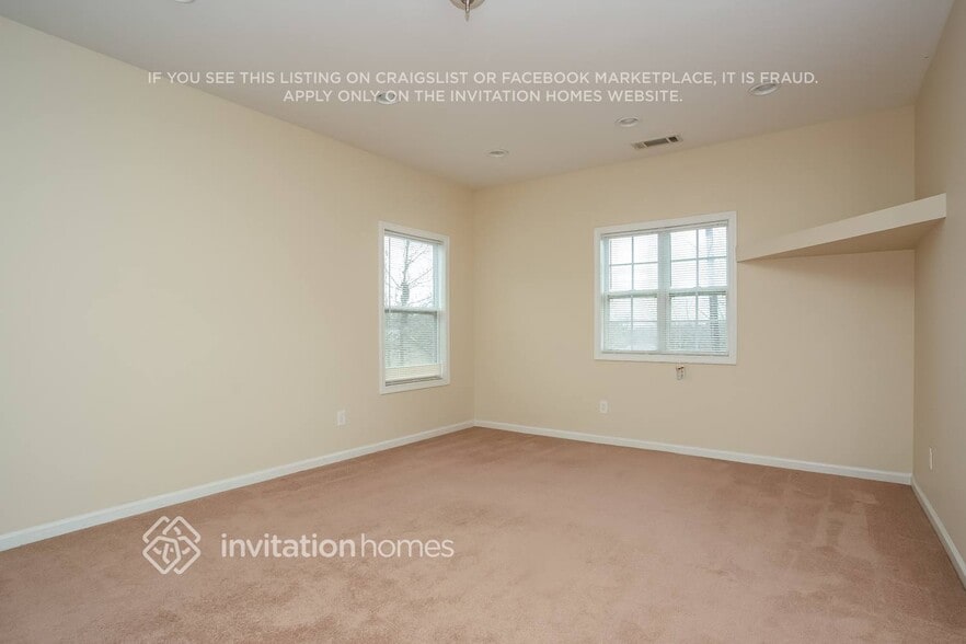 Building Photo - 2420 Brighton Ct