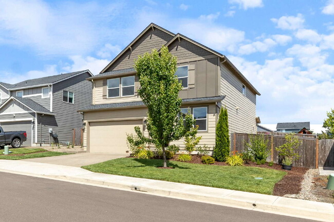 Building Photo - Large Recent Construction Home with Bonus Room!