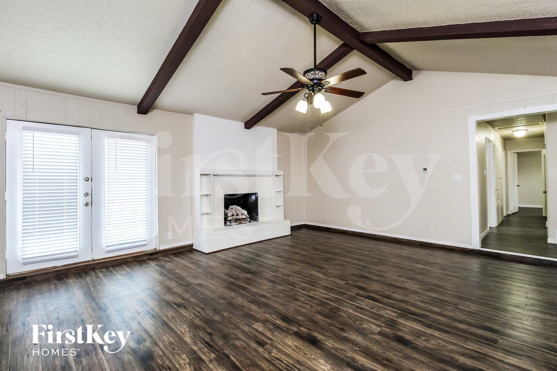 Building Photo - 2509 E Williamsburg Manor