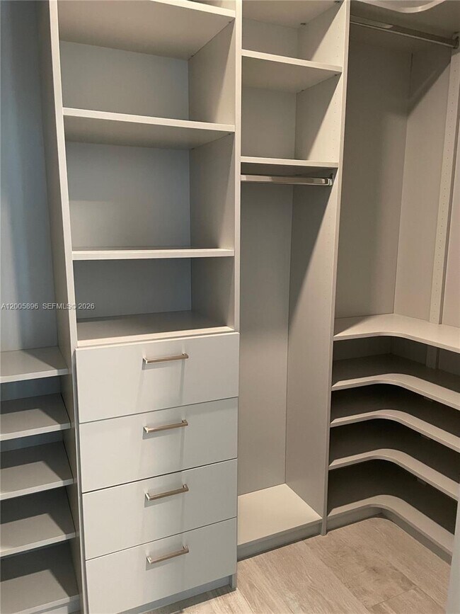 Building Photo - 1080 Brickell Ave