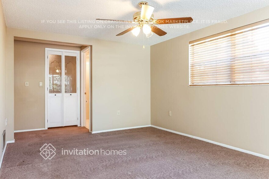 Building Photo - 12206 Meadowbrook Ln