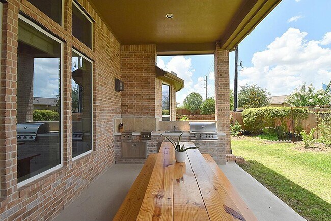 Building Photo - 18908 N Bee Cave Springs Cir