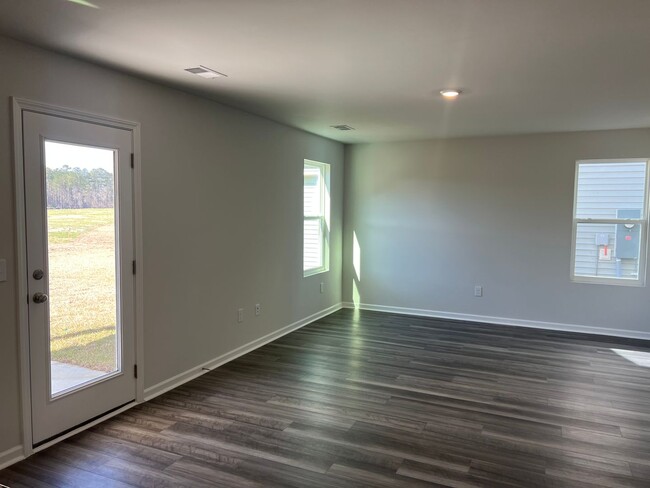 Building Photo - Beautiful New Build Located in Twin Ponds