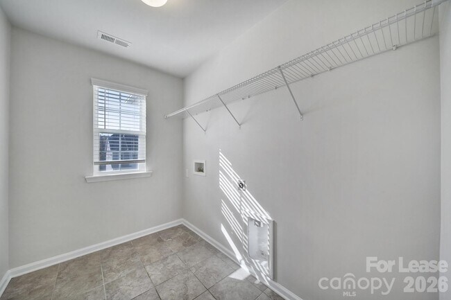 Building Photo - 14611 Murfield Ct