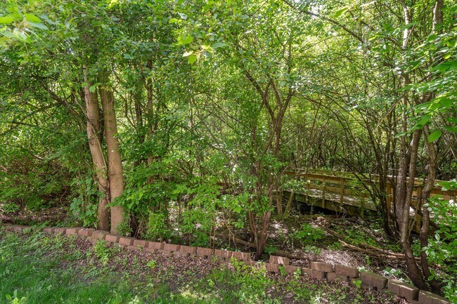 Building Photo - 1696 Reserve Ct