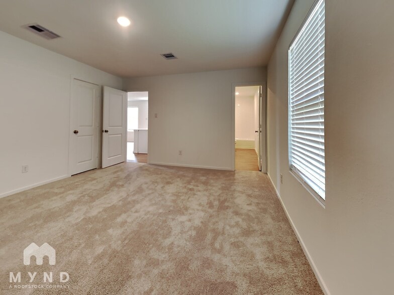Building Photo - 18559 Cepagatti Dr