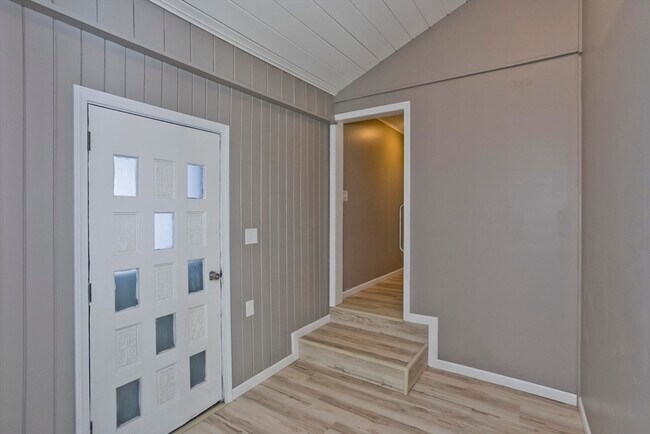 Building Photo - 16 Knightville Dam Road