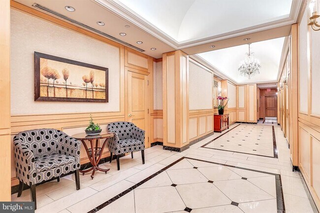 Building Photo - 1500 Chestnut St