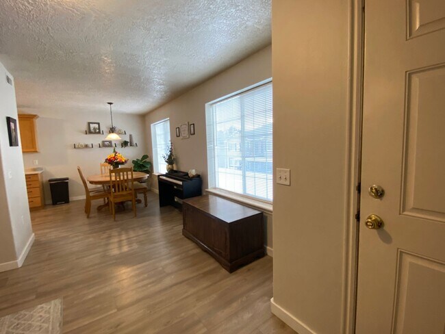 Building Photo - M520CC