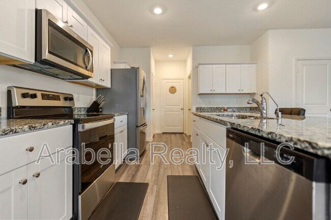 Building Photo - 5507 Finch Cyn