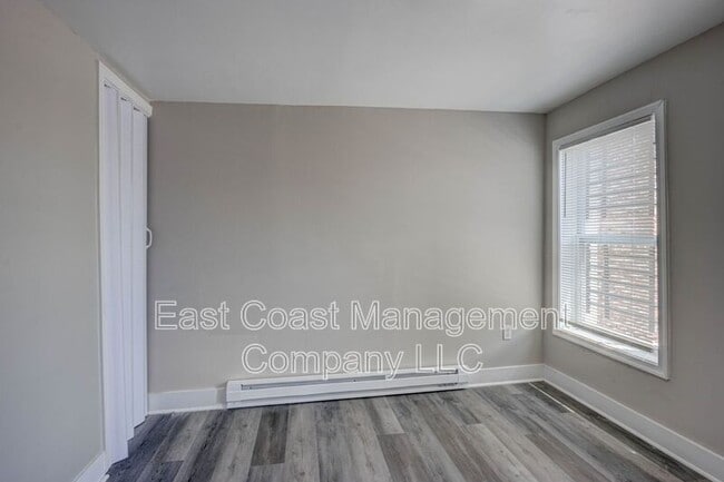 Building Photo - 122 S Carey St