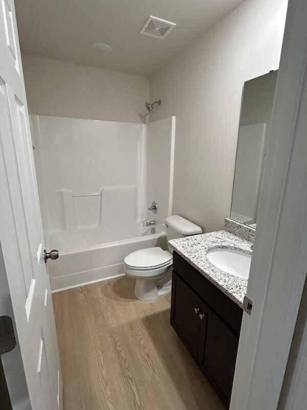 Building Photo - 111 Red Maple Pl