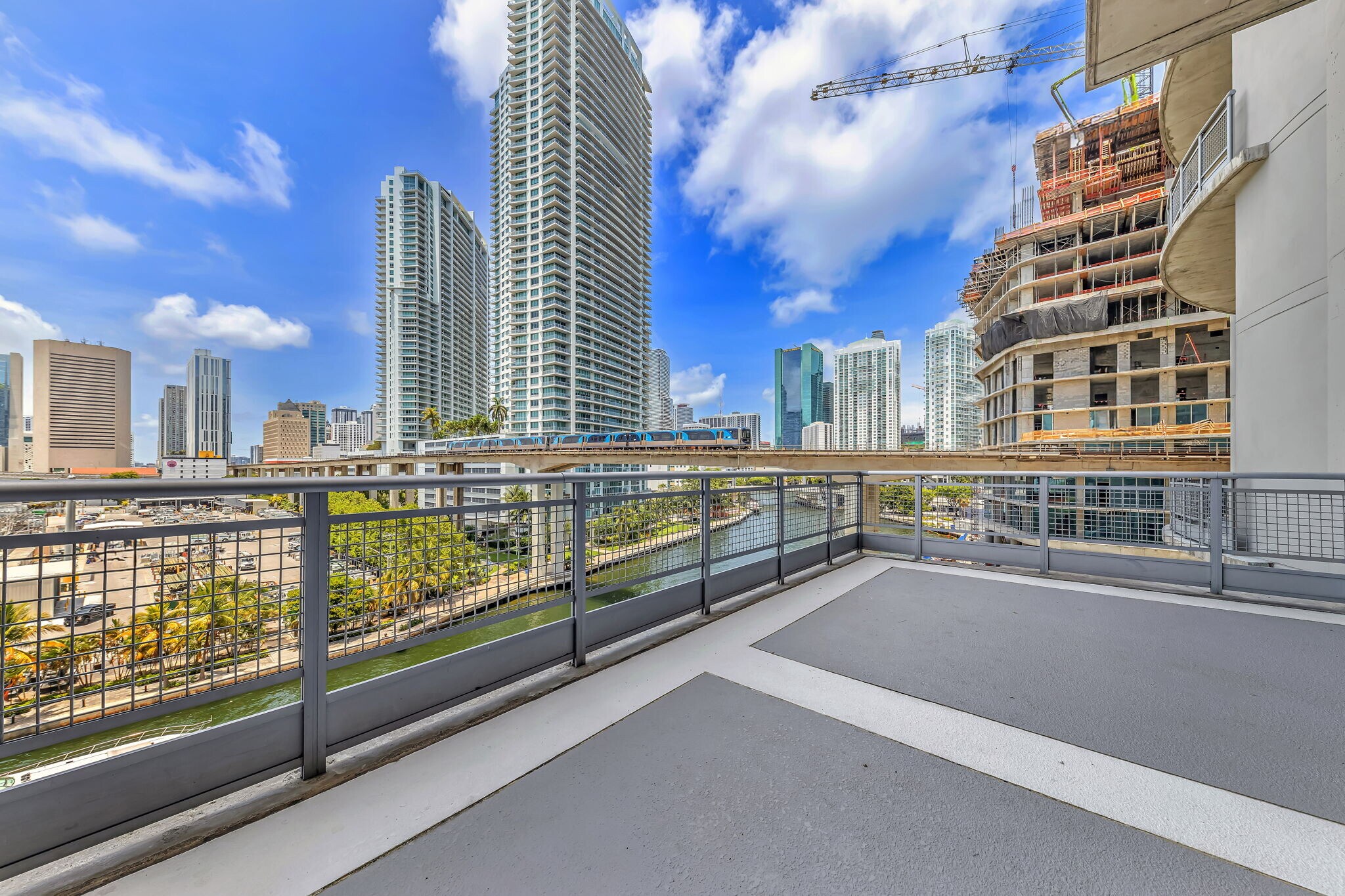 Building Photo - 690 SW 1st Ct