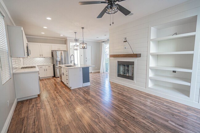 Building Photo - 23239 Barnacle Ln