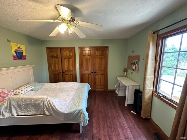 Building Photo - 3825 E Devonshire Ln