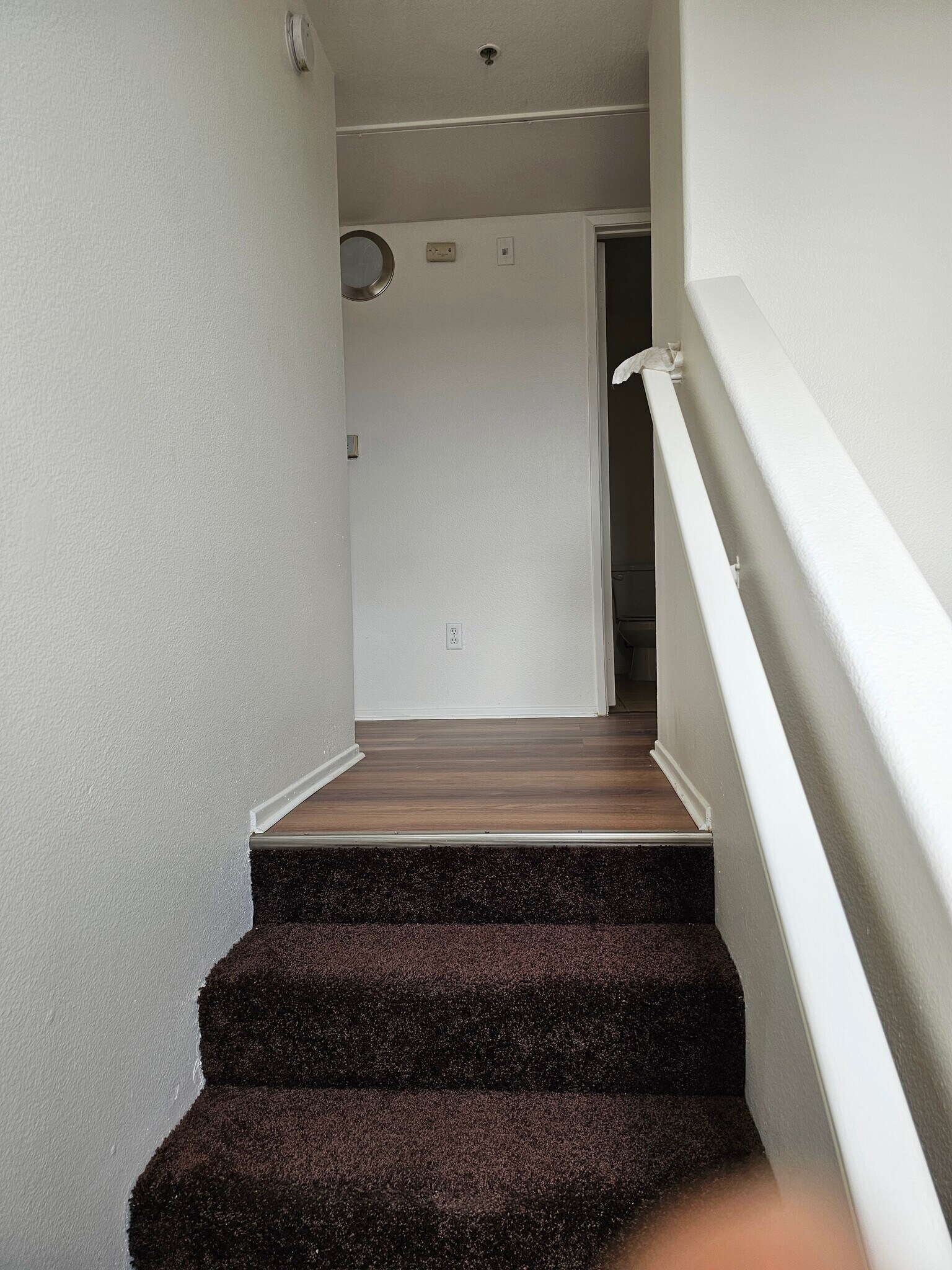 Building Photo - 1050 Harbor Heights Dr