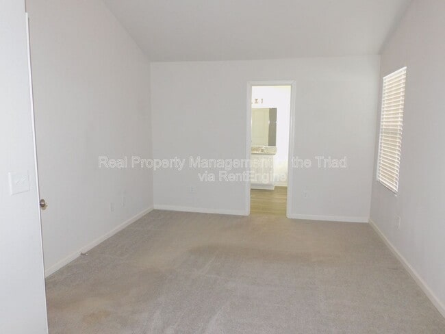 Building Photo - 18 Covey Ct