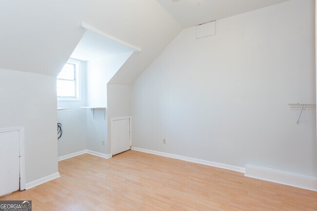 Building Photo - 656 Bellemeade Ave NW