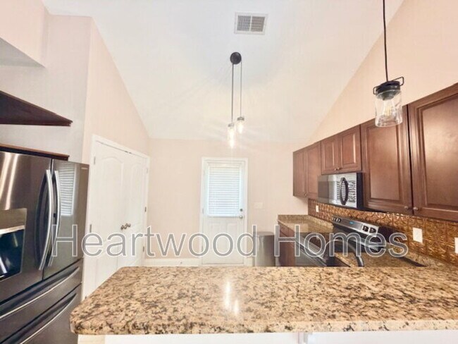 Building Photo - 249 Blythe Creek Dr